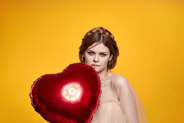 YOUR BODY IS SCREAMING： The Hidden Damage of Loving an Avoidant.