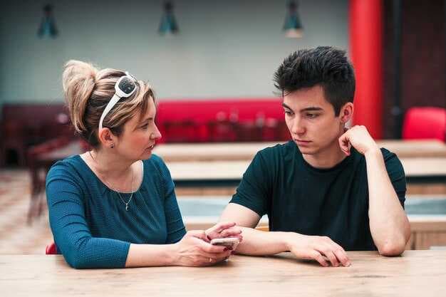 How Honest Should You Really Be With Him? Dating Guide & Honesty Tips