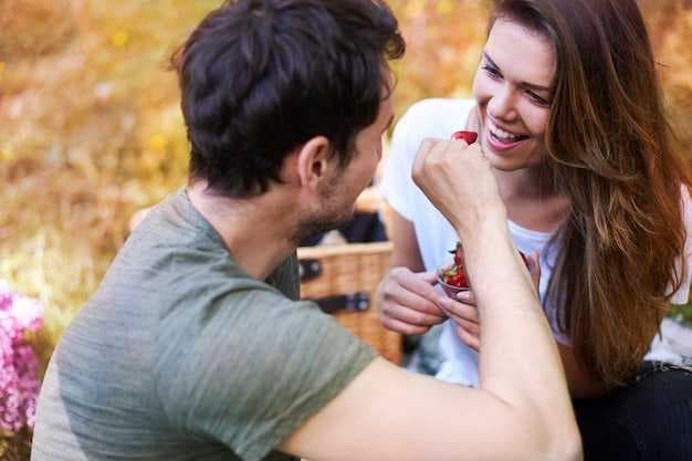 What Happy Couples Know — Part 1 - Nothing | Relationship Secrets & Tips