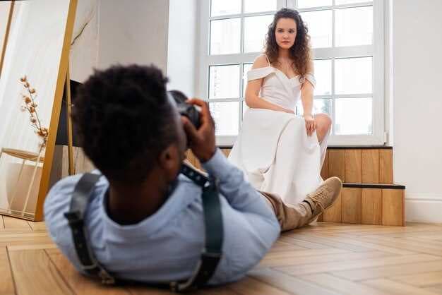 Mirroring in a Relationship - What It Is & How It Helps