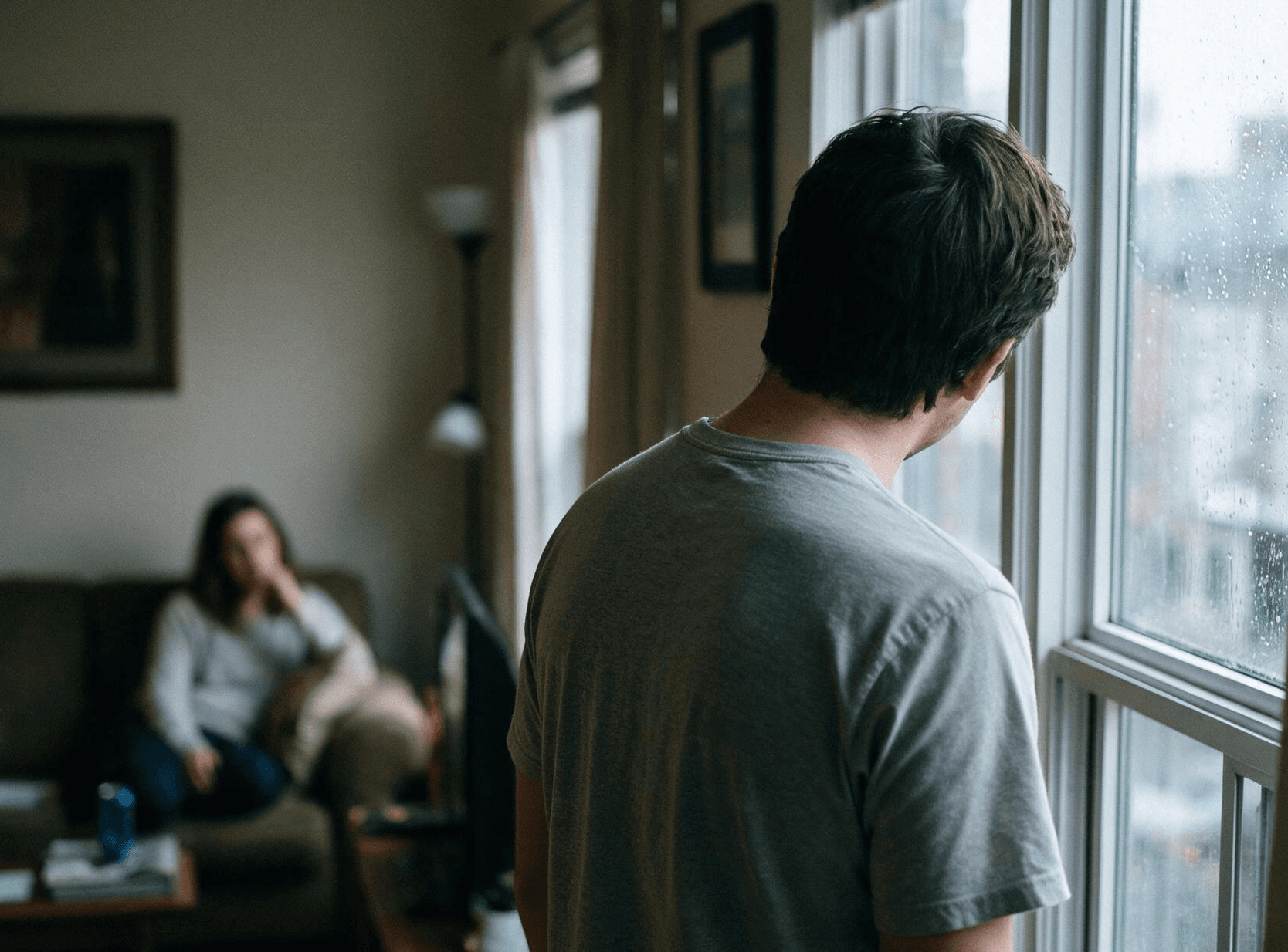 Why Some People Avoid Getting Attached at All: Fear vs. Genuine Independence