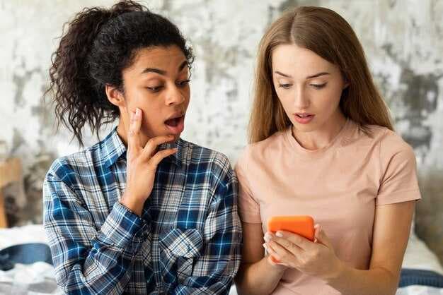 Flirt in First Message - How to Avoid Cringe & Get a Reply