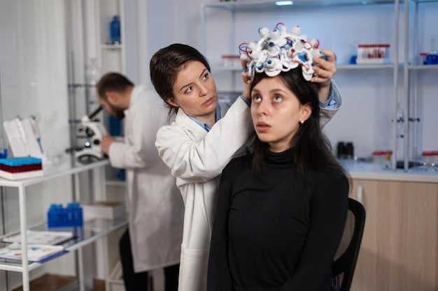 Theories on How People Develop Phobias - Causes, Learning, and Neurobiology