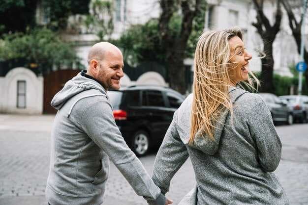 How to Stop Being Clingy in Relationships - Go from Needy to Needed