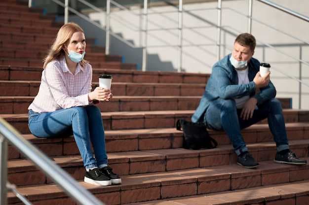 Устали выпрашивать внимание у партнера? Практические шаги, чтобы прекратить