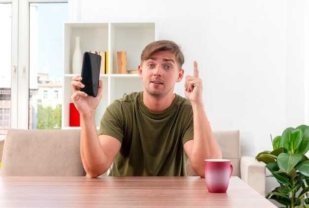 8 Reasons Men Stay in Touch with Exes â What It Really Means 8 Reasons Men Stay in Touch with Exes â What It Really Means