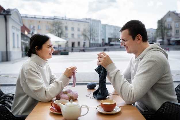 Quick questions to start a first date without awkward pauses