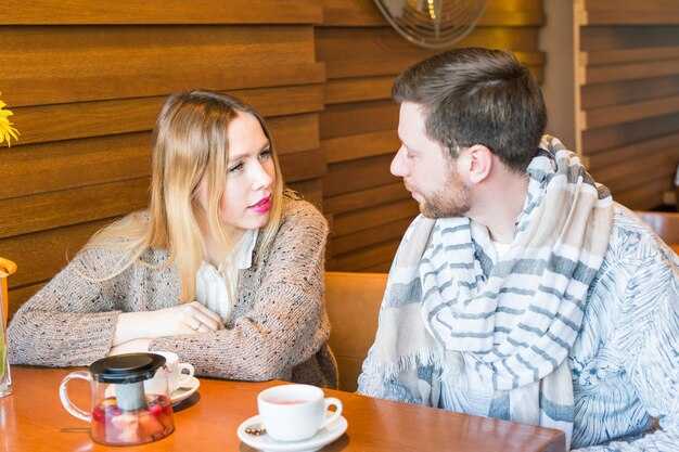 How Long It Really Takes to Fall in Love — According to Relationship Experts