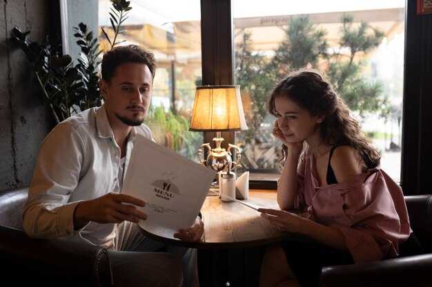 How to Start Dating: Beginner's Guide to Dating Again