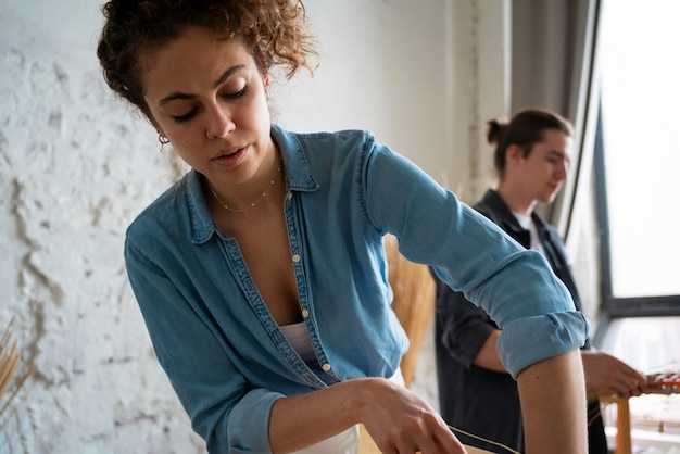 Understanding Avoidant Attachment Style: Signs, Causes & Help