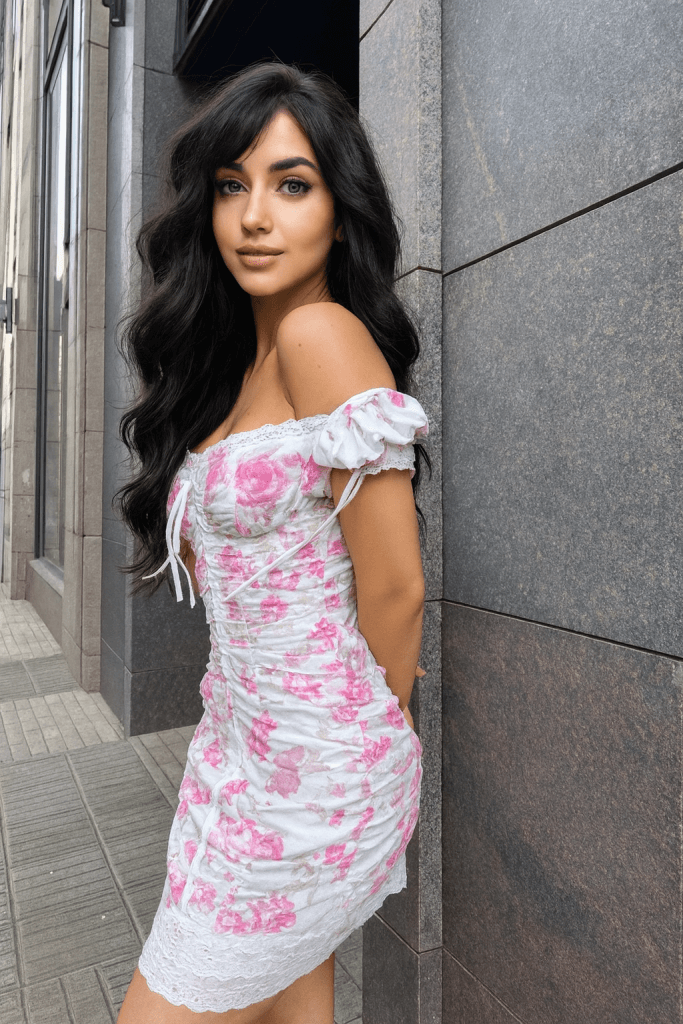 Sara, 21