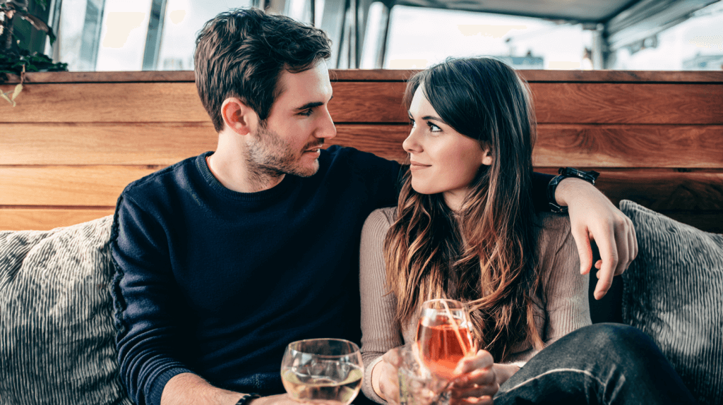 Ungewöhnliche Date-Strukturen („Z-Dates“): Verbessern neuartige gemeinsame Erlebnisse die Anziehung?
