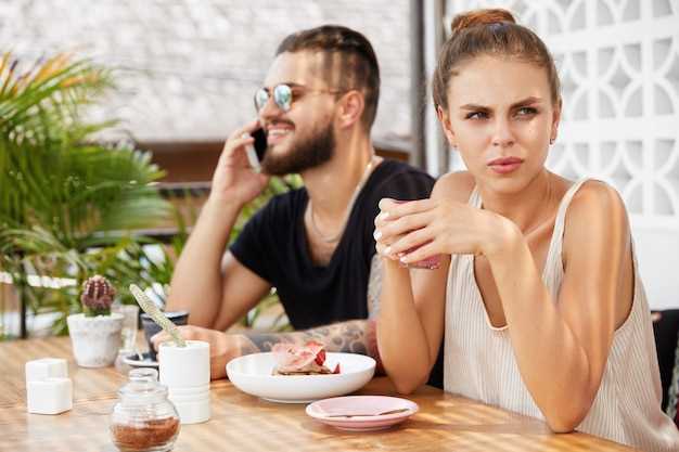 10 Dating Clichés That Aren't True in Your 30s — Myths Busted