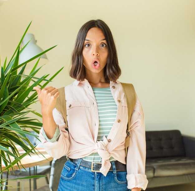 30 Downsides to Being Attractive AF — Surprising Drawbacks