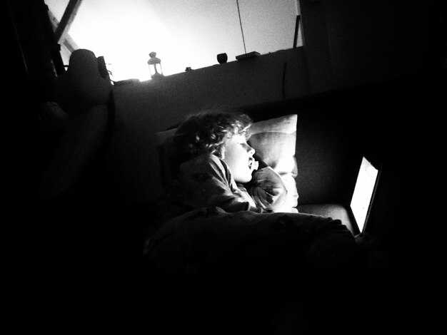 Are We Dating the Same Guy? The Dark Side of Online Groups