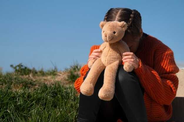 This is what happens when you fall in love with an avoidant person. At first there's an intense sense of belonging, like finally finding something you'd only ever imagined — the uncanny relief of feeling at home. You fasten yourself to that connection because, almost immediately, you notice hints that they may be incapable of returning that love. Those signs don't look like alarms, though; in the presence of that person—right there but somehow not fully present—the emotion feels achingly romantic. It seems like it could work. The possibility is tangible. But if this pattern repeats across relationships, it's not mere bad luck: it becomes a pattern you keep stepping into. Does that mean you’re sentenced to longing after people who can’t meet you? The next story is from a woman who goes by Laya. She writes,