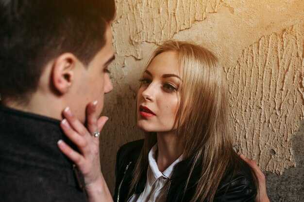 Do Narcissists Cry? Triggers, contexts, and observable signs