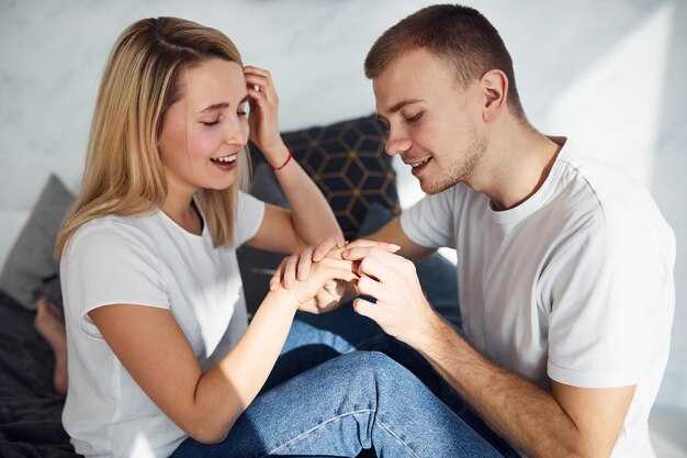 Signs of touch deprivation in adults and couples