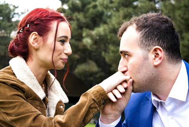 Practical ways to set and maintain boundaries with the crush