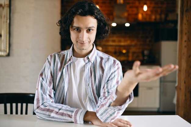 Hot Guys on ‘Pretty Privilege’ for Men – Interviews, Insights & Reactions