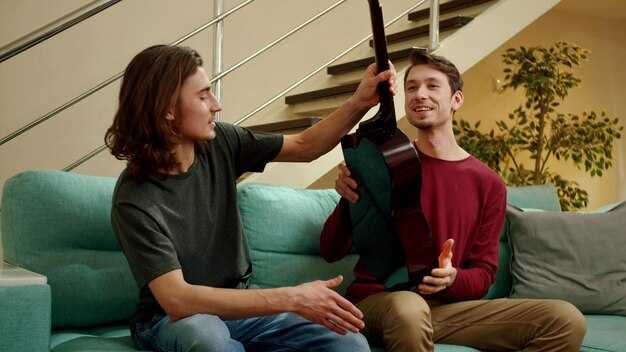 Pause-and-record routine: a simple script to interrupt automatic reactions