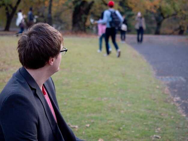 Conserve willpower: schedule boundaries around energy dips