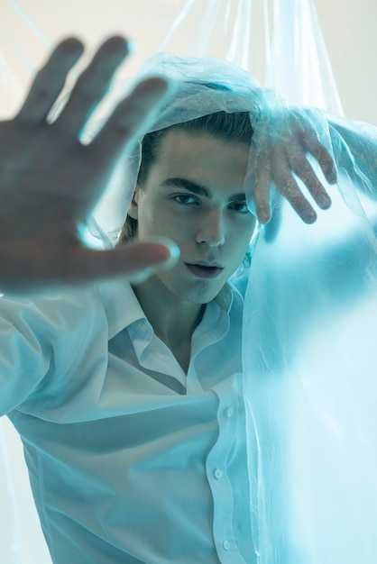 “We scheduled a follow-up date for a little over a week later, which seems reasonable. I was excited but tried not to bombard him with messages or pressure him for contact because we were just getting to know each other. This is one of those spaces I struggle with — the ‘space’ word shows up again. You say you have trouble with it; I get that. You can see what not to do, but actually maintaining the appropriate distance is hard. Try just saying, ‘Keeping appropriate distance is hard for me,’ instead of wrapping it in other language.”