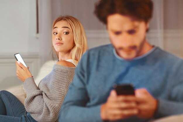Is My Boyfriend Cheating? 12 Possible Signs of Infidelity to Watch For
