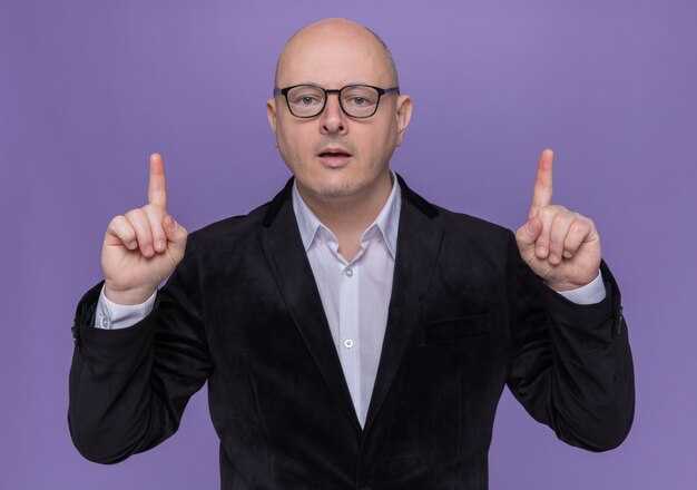 Have you ever experienced someone who vanished when you needed them and then suddenly reappeared as if nothing had happened? They message you unexpectedly, like your posts, or slide into your DMs with lines like,