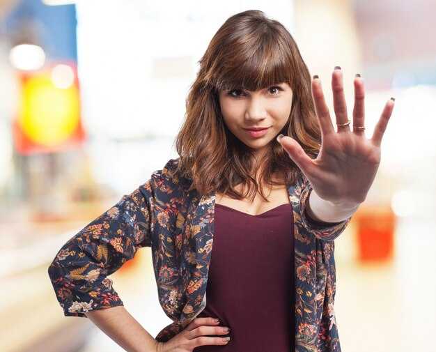 What to Say to Victims Experiencing Self-Blame: Validation and Empathy