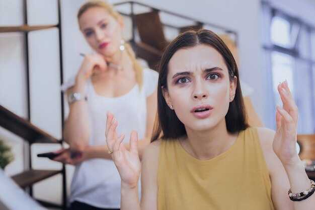 Which emotional and physical signs show escalation