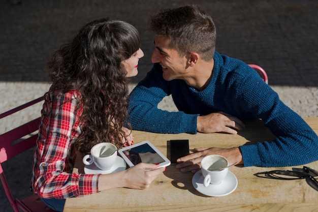 What to Do When a Man Talks Too Much on a Date: Video Guide