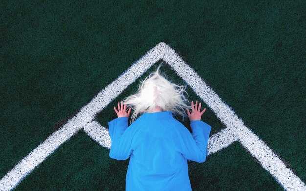 How emotions and sensory details shift the credibility of a dream