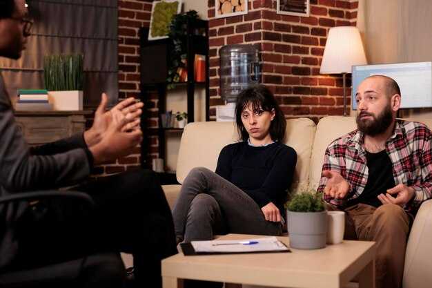 Which personality and attachment patterns raise cheating risk and how to recognize them