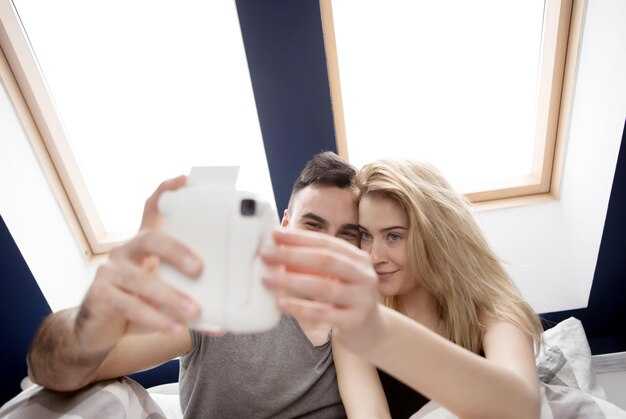 Why Long Distance, Unavailable People Feel Like Your True Love