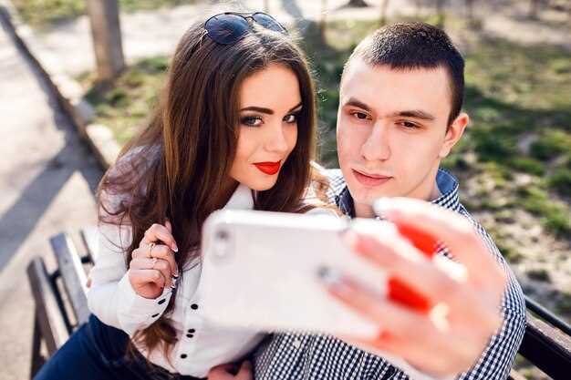 Your Dating App Profile Photo Is the Most Important Part — How to Nail It