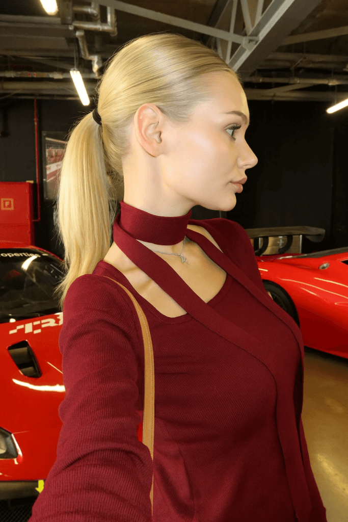 Хлоя, 20 років